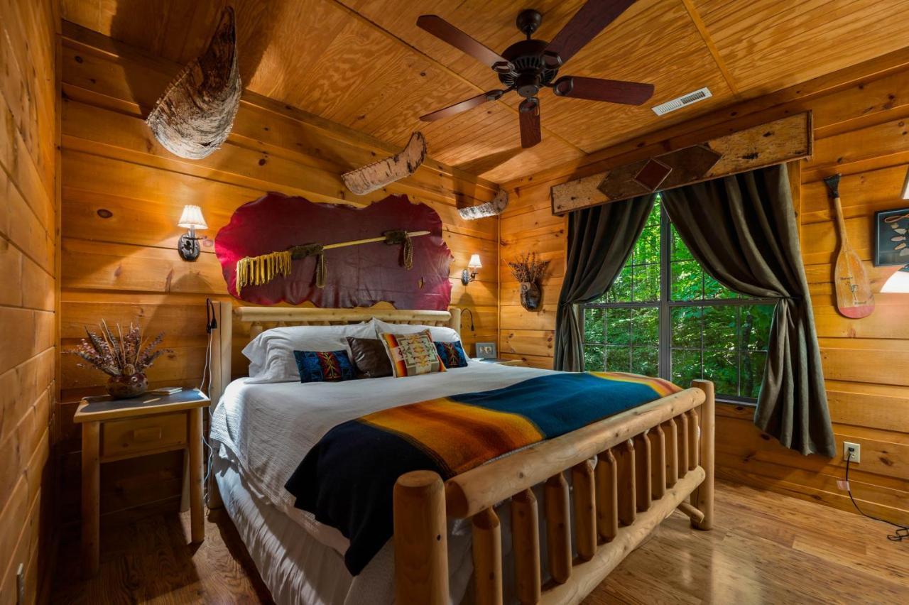 Dreamy & Outdoor Oasis! Mins To Nat'l Park! Holiday home *